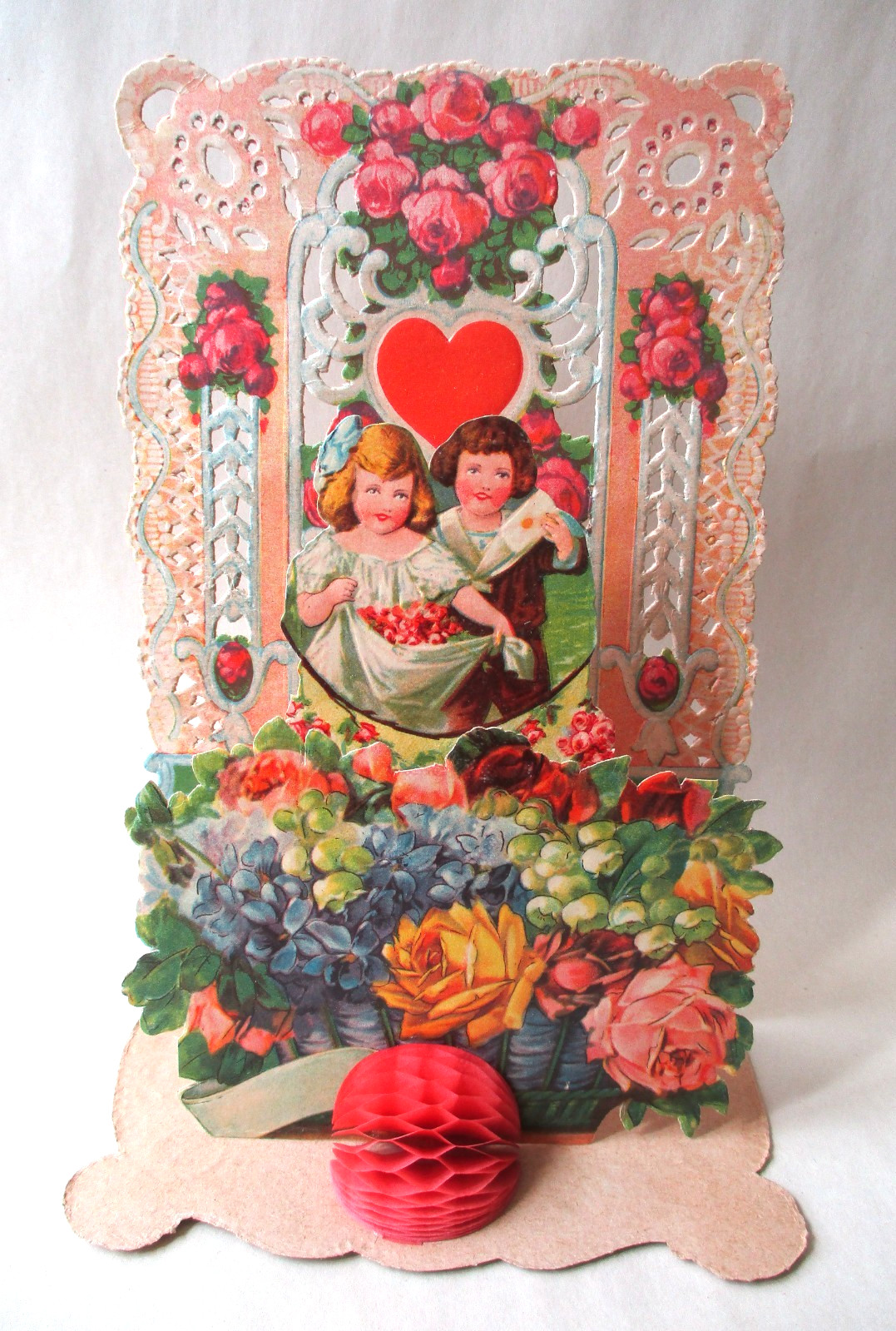 ANTIQUE German Die Cut 3-D VALENTINE CARD Stand up Fold out