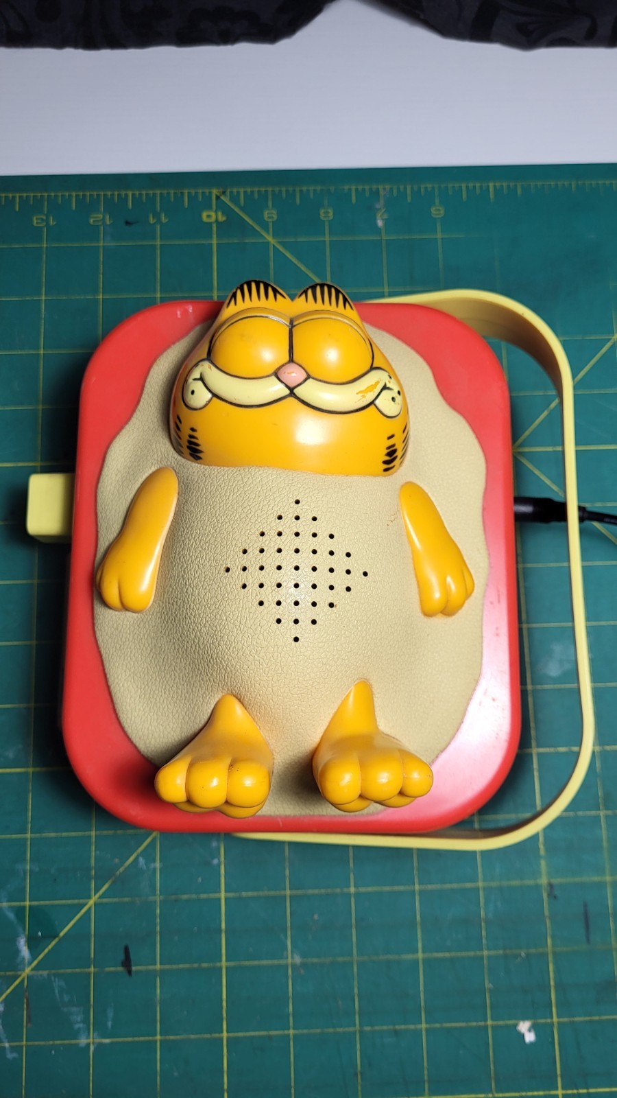Vintage Garfield Cassette Player – Collectible