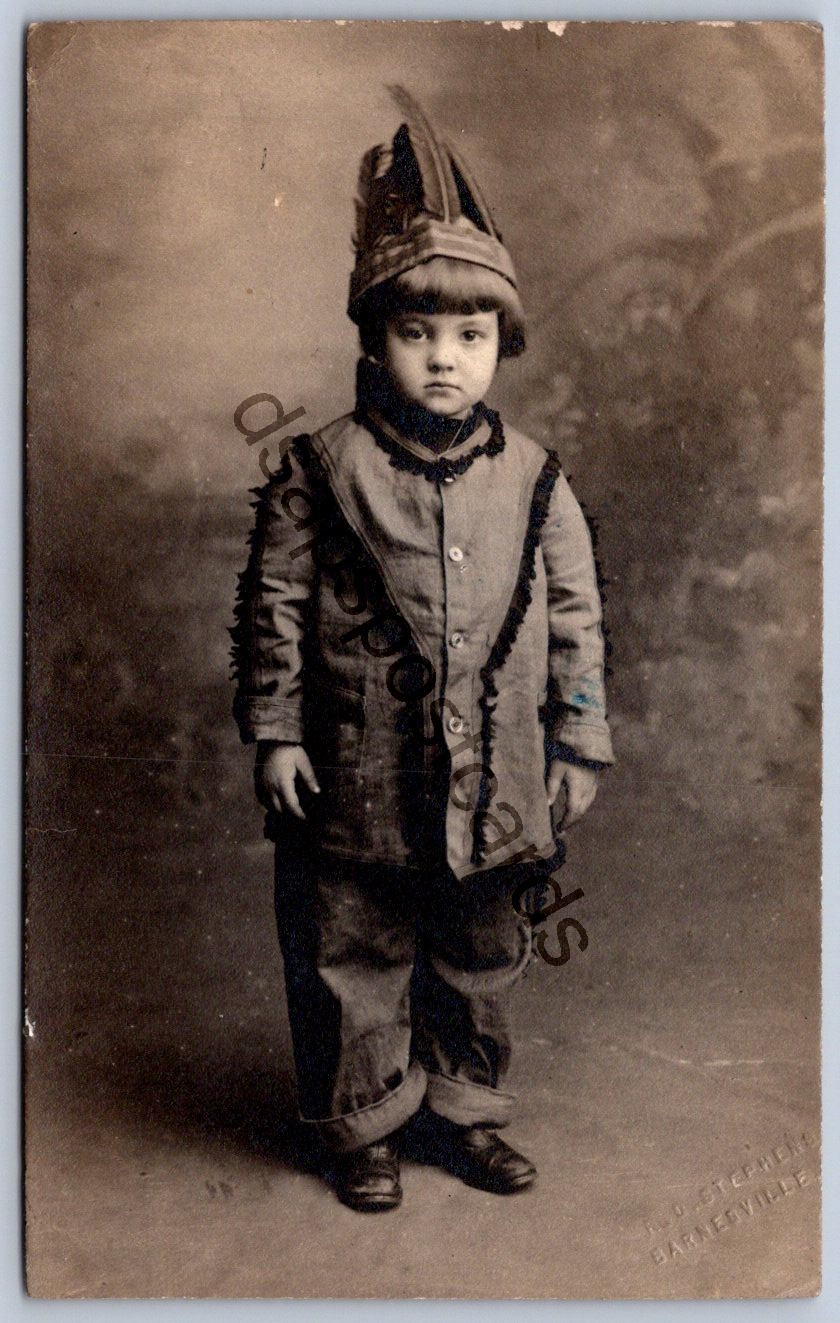K54/ Interesting RPPC Postcard c1910 Children Child Native Indian Costume 297