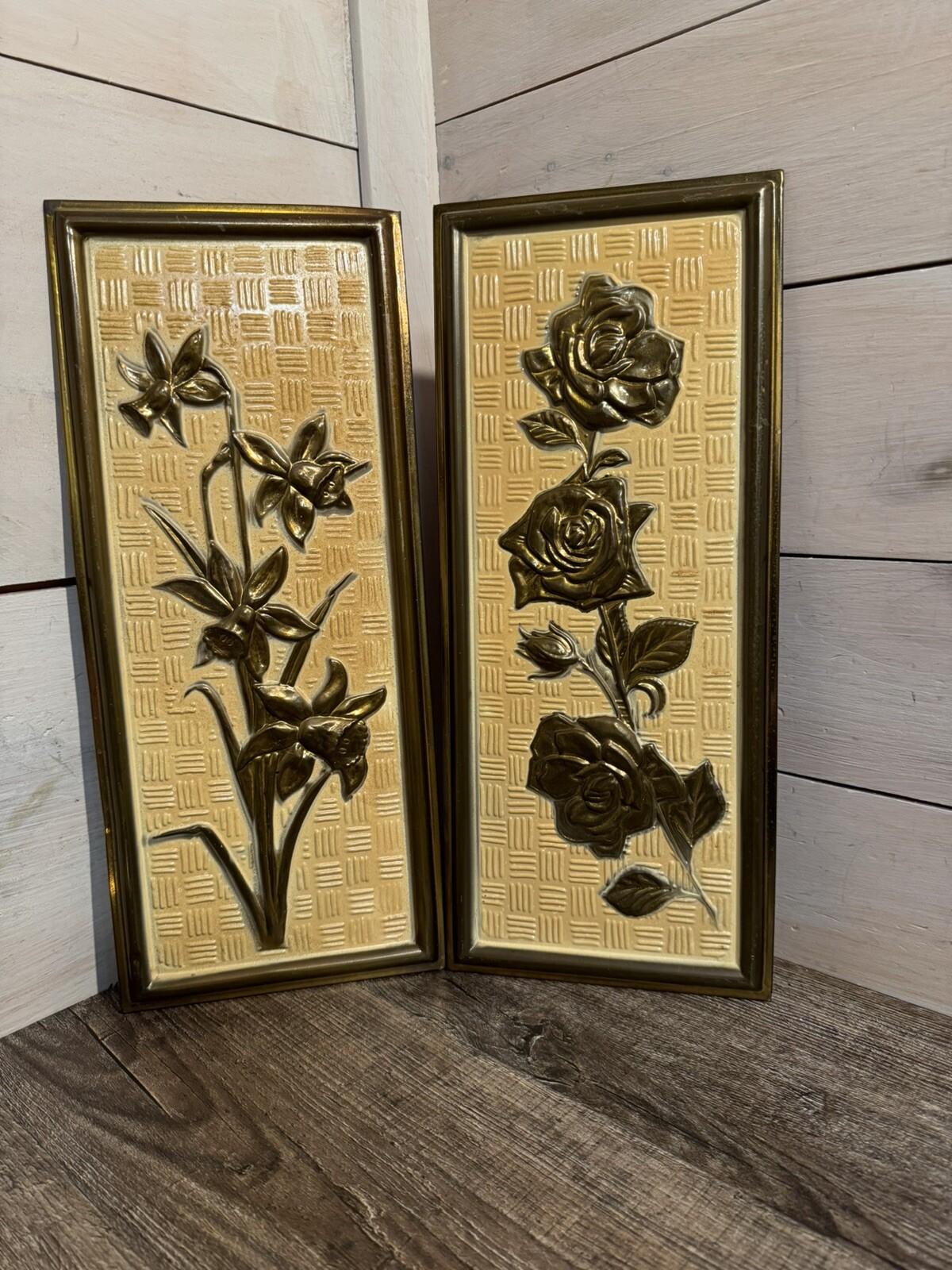 Vintage ELPEC Made In England Decorative Metal  Wall Hanging Relief Floral