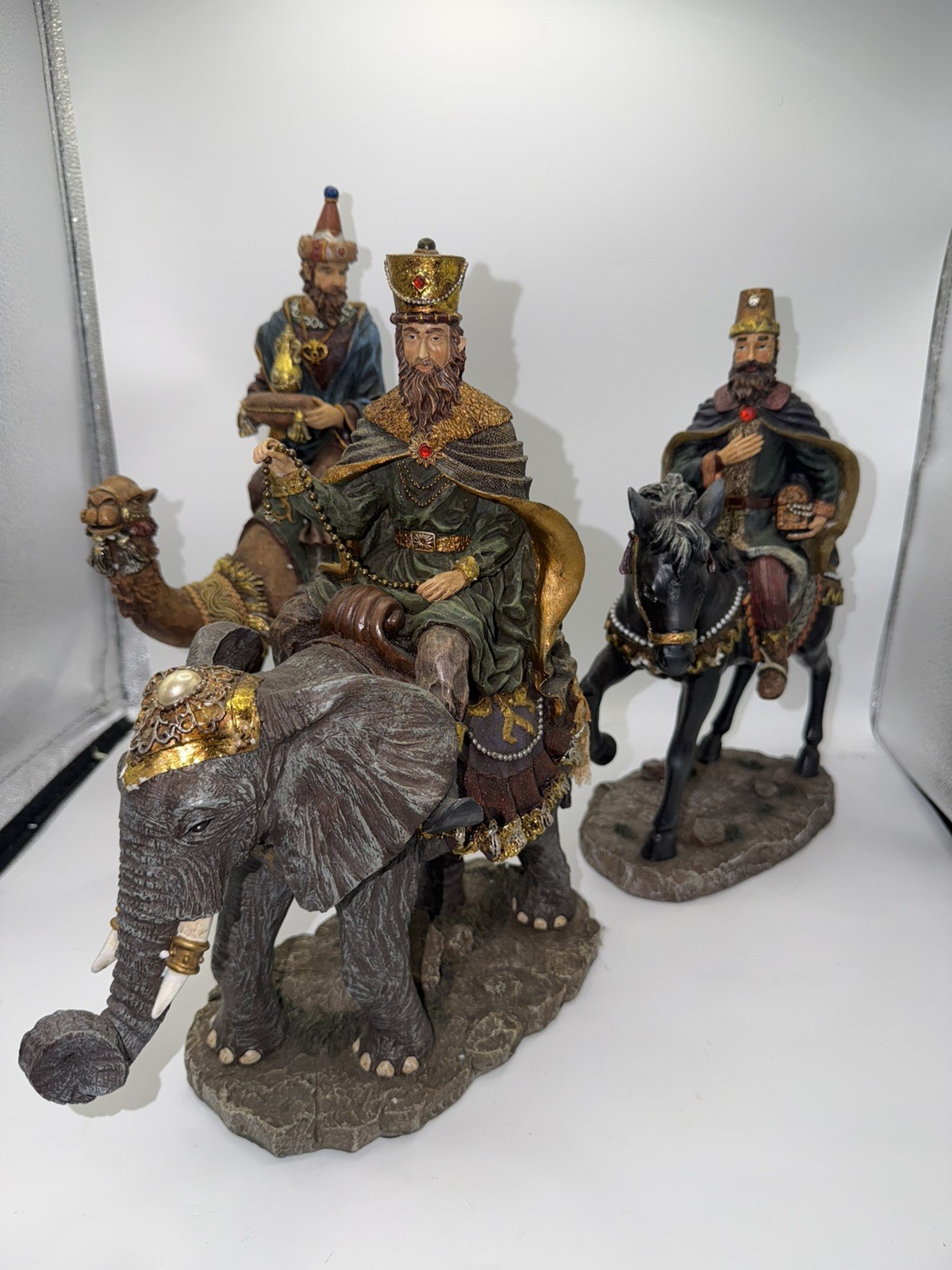 Vintage Bombay Company Three Wise Men Set Resin Nativity Figures 2003