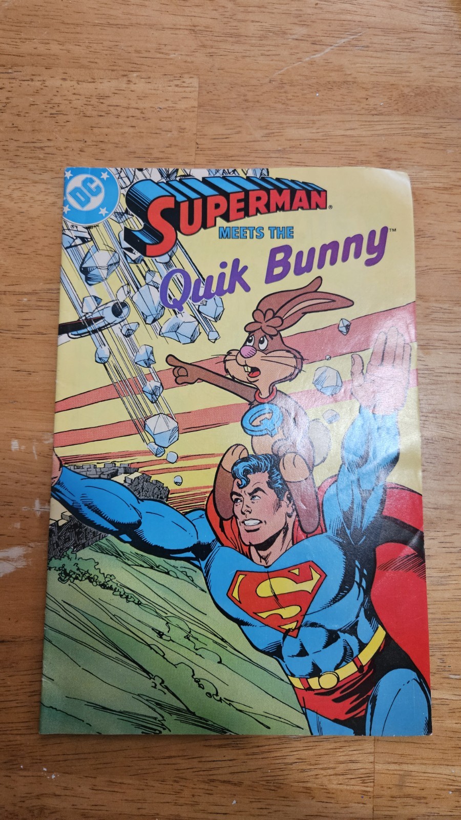 1987 DC Comics, Vintage Superman Meets the Quik Bunny Very Good Condition