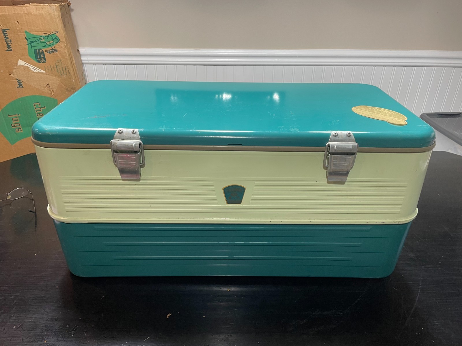 VINTAGE 1957 THERMOS ICE CHEST COOLER MODEL  7758 TWO TONE GREEN W/ ORIGINAL BOX