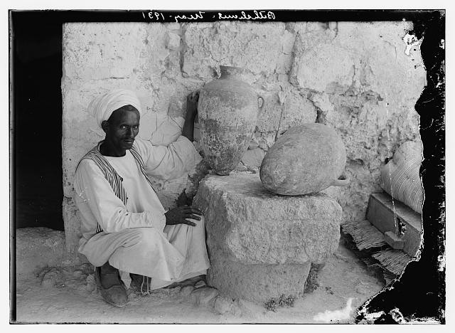 Photo:Beth Shemesh 1931 Arab Man Pottery Stone Vessel