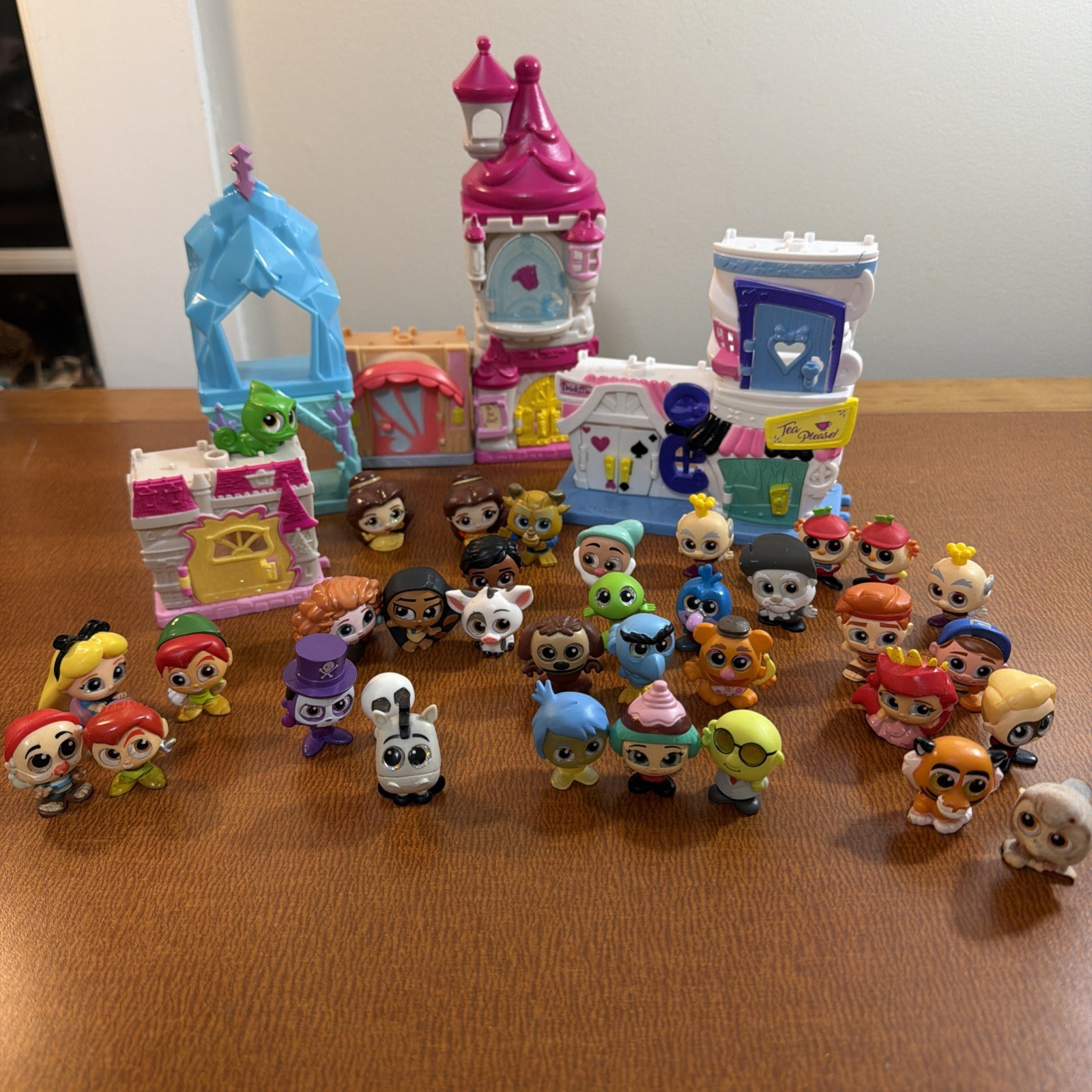Disney Doorables Lot 35 Figures Mega Stack Tea Shop Elsa Frozen More
