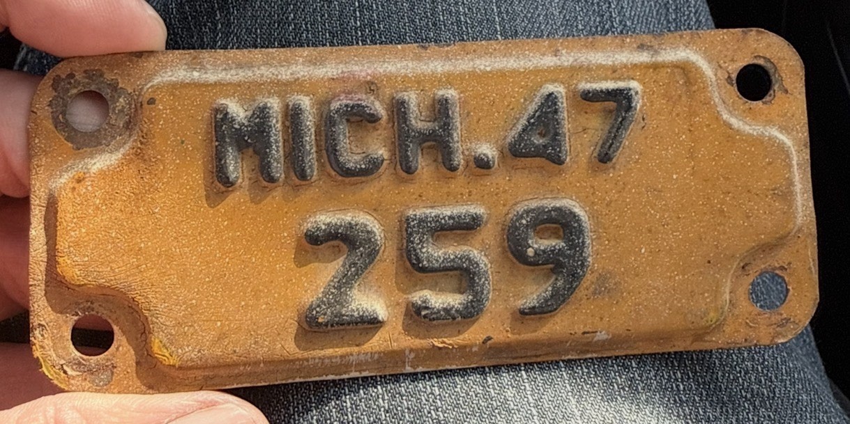 1947 Michigan Motorcycle License Plate RARE 3 - Digit Original Vintage Plate