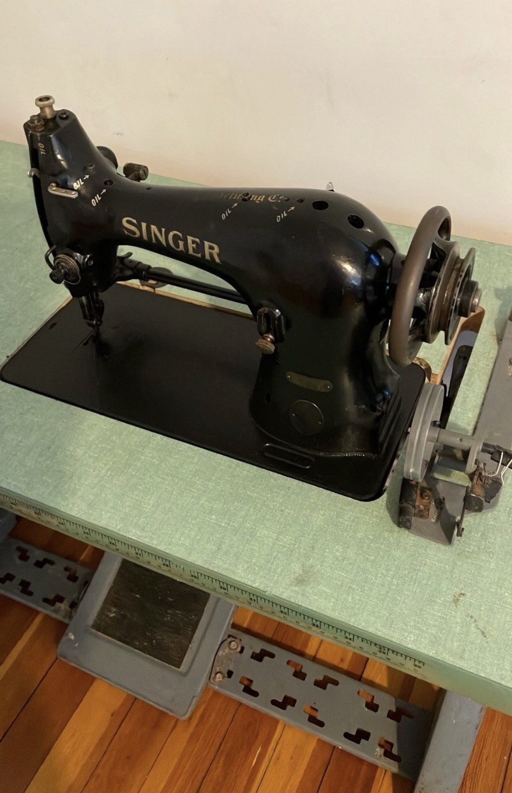 Vintage Singer Industrial Sewing Machine w/ Table Motor Foot Pedal Heavy Duty