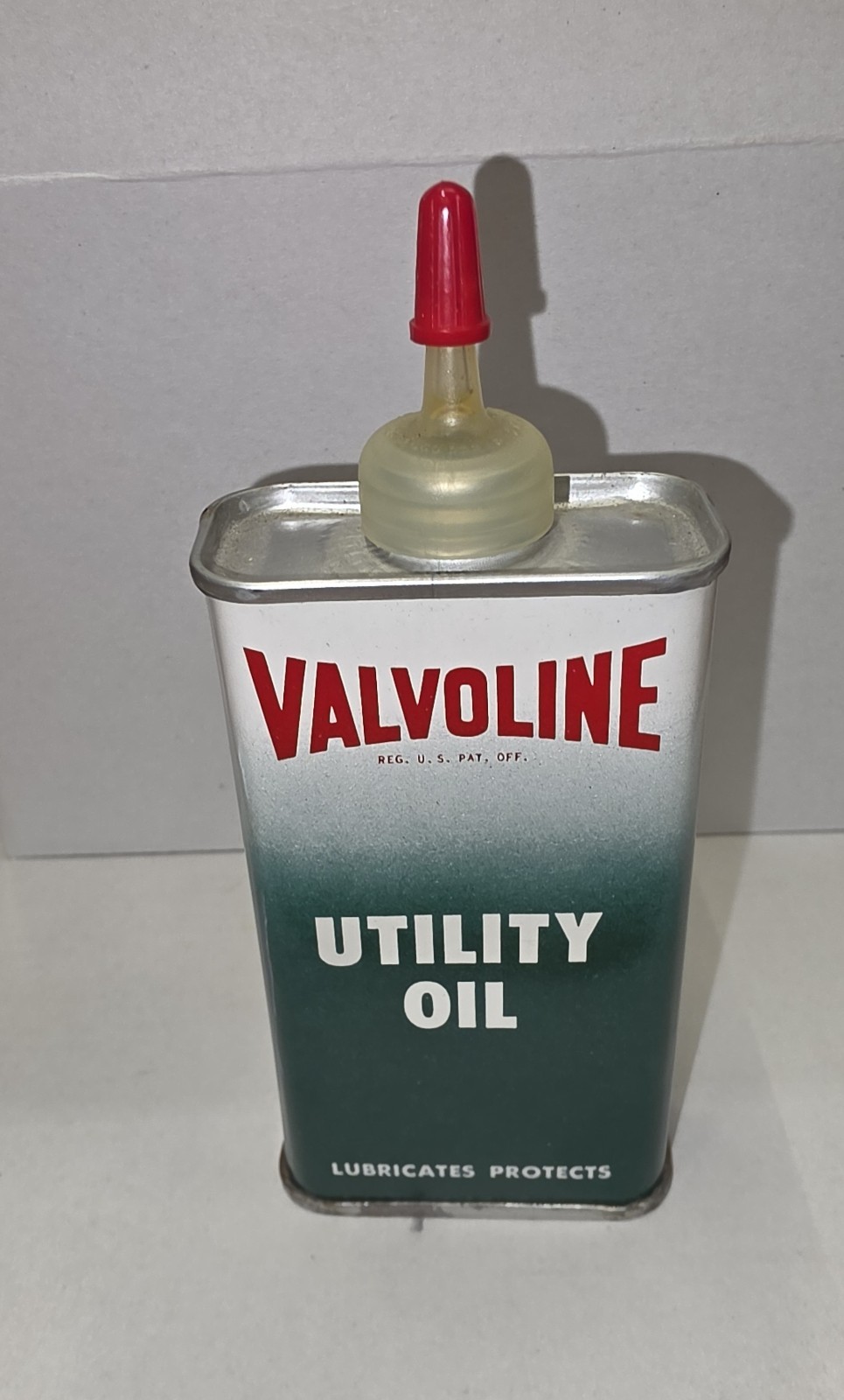 Vintage 1950's Valvoline Utility Oil. 4oz, Full, Uncut, Oiler, Very Clean 