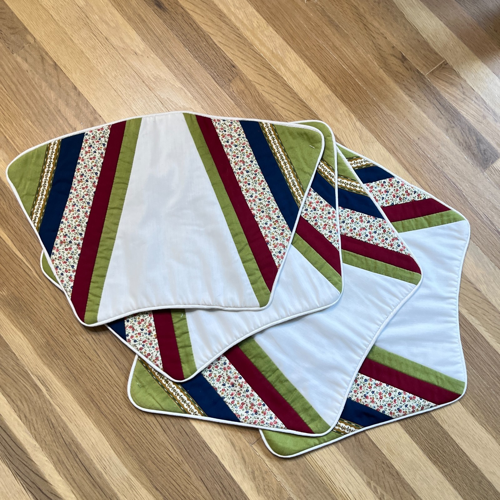 x4 Vintage Mid Century Retro Quilted Place Mats