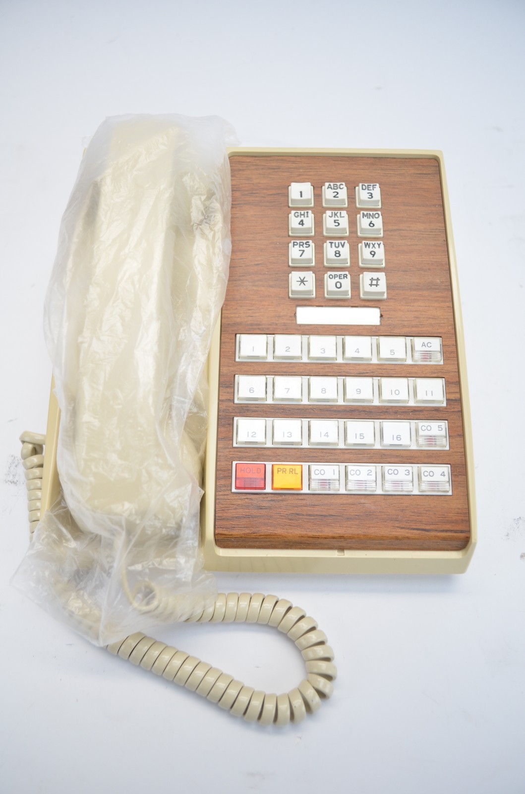 Vintage Multi-line Business Desk Telephone New handset, possibly new phone too?