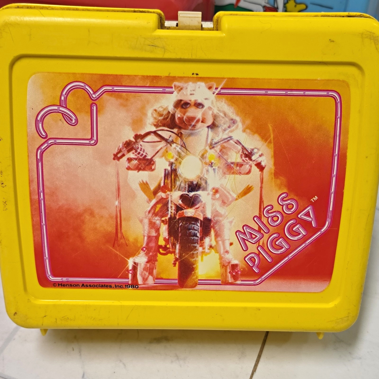 Miss Piggy Vintage Yellow Plastic Lunchbox