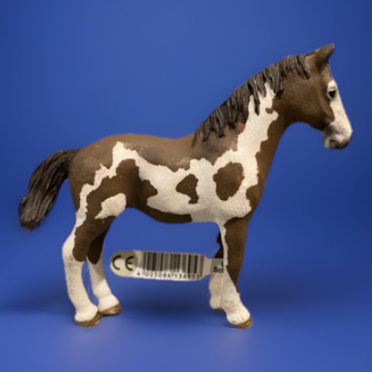 NEW Schleich Pinto Horse Foal Yearling Animal Toy Model Figure 2010 13695 Tag