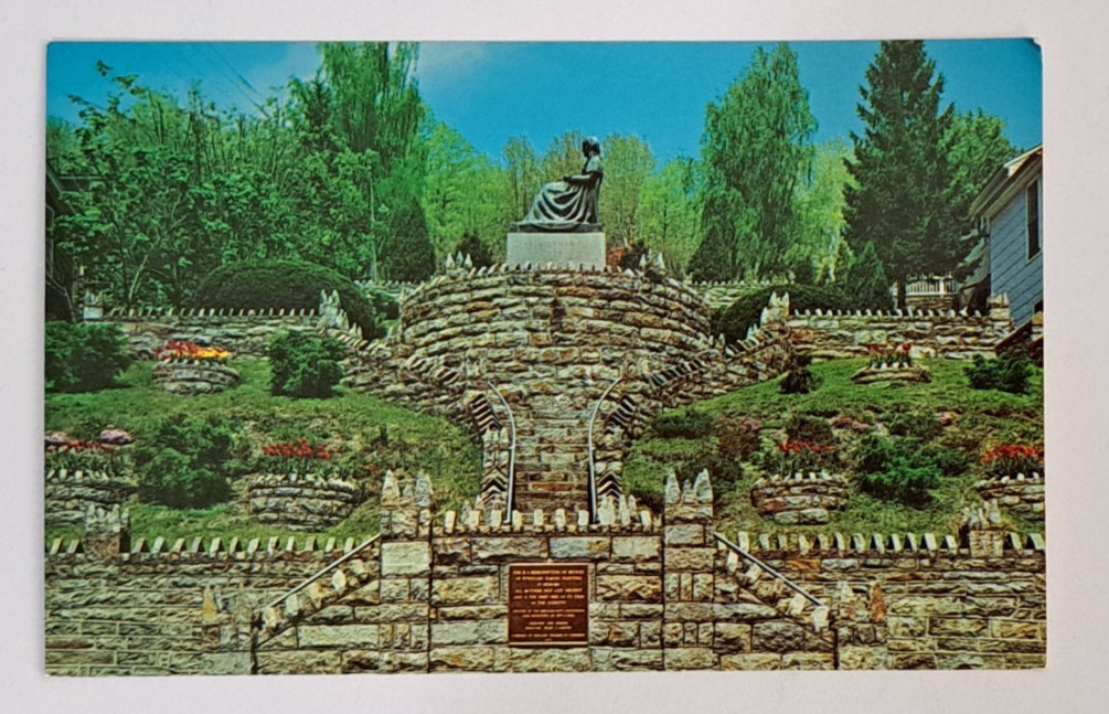 Postcard - Mothers Memorial - Ashland, Pennsylvania Unposted