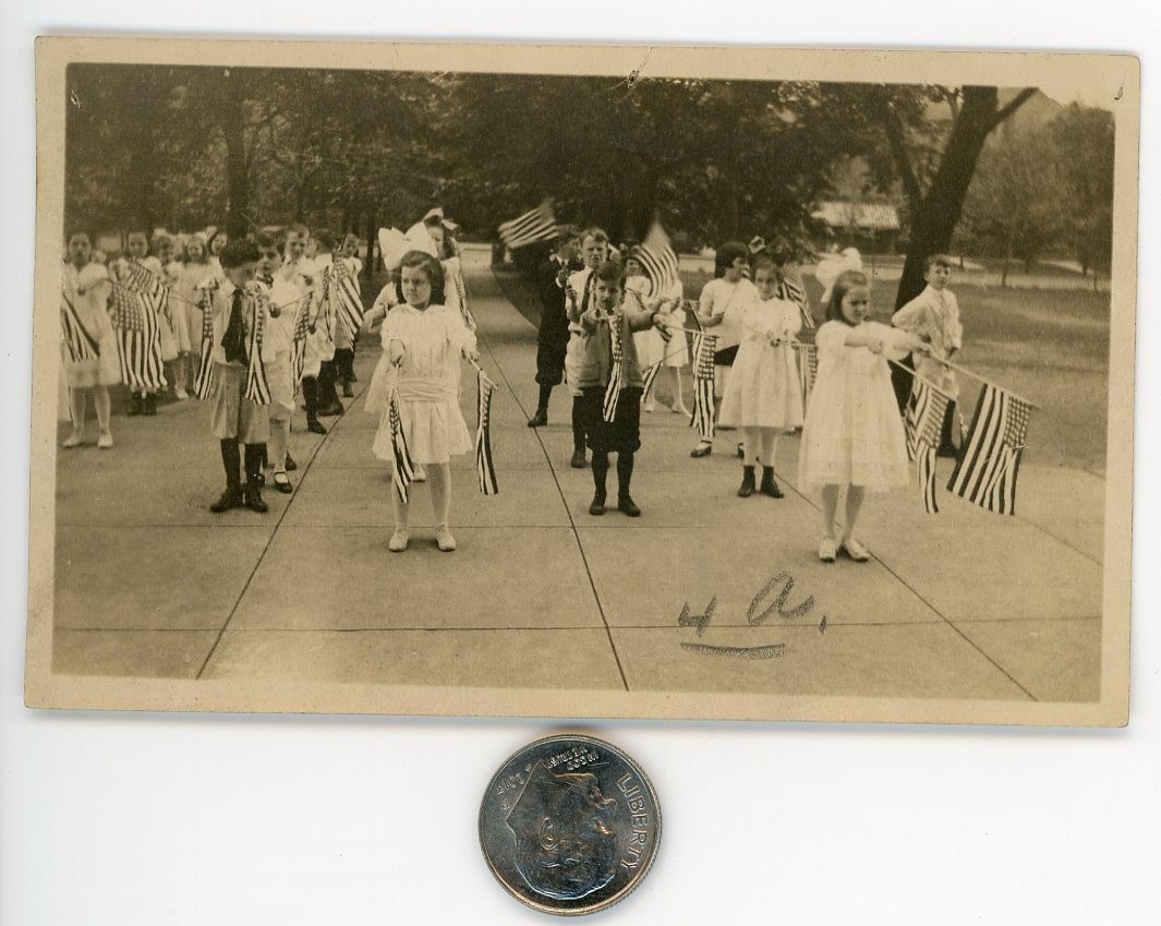 Vintage 1913 photo / Children Invent the Flag Squad for 4th of July March on DC