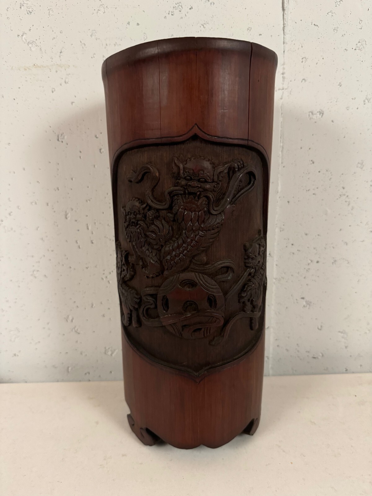Chinese Unknown Age Large Bamboo Wood Brush Pot w/ Carved Foo Dogs Decoration