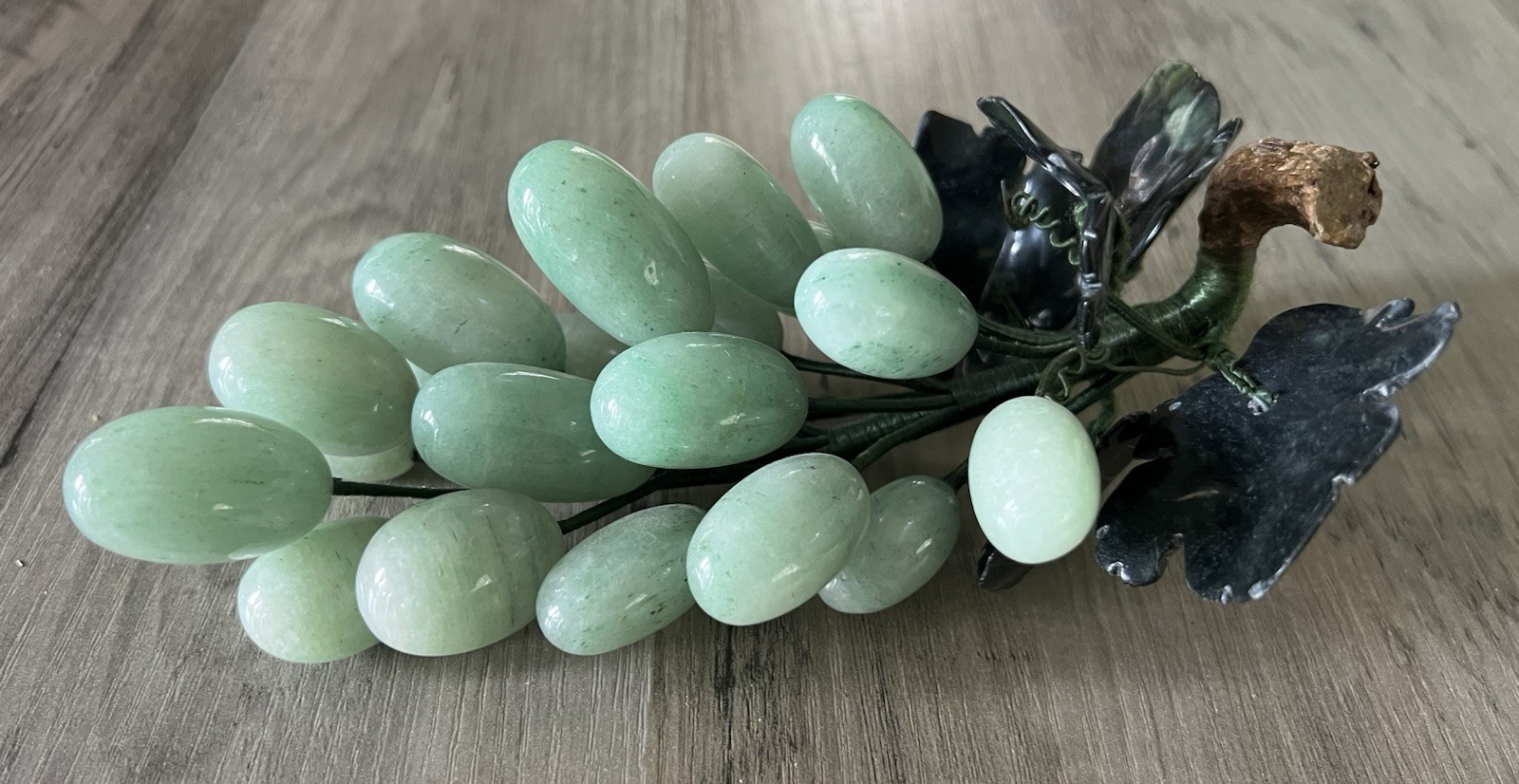 Vintage MCM Chinese Green Nephrite Jade Grape Cluster with Leaves 20 grapes