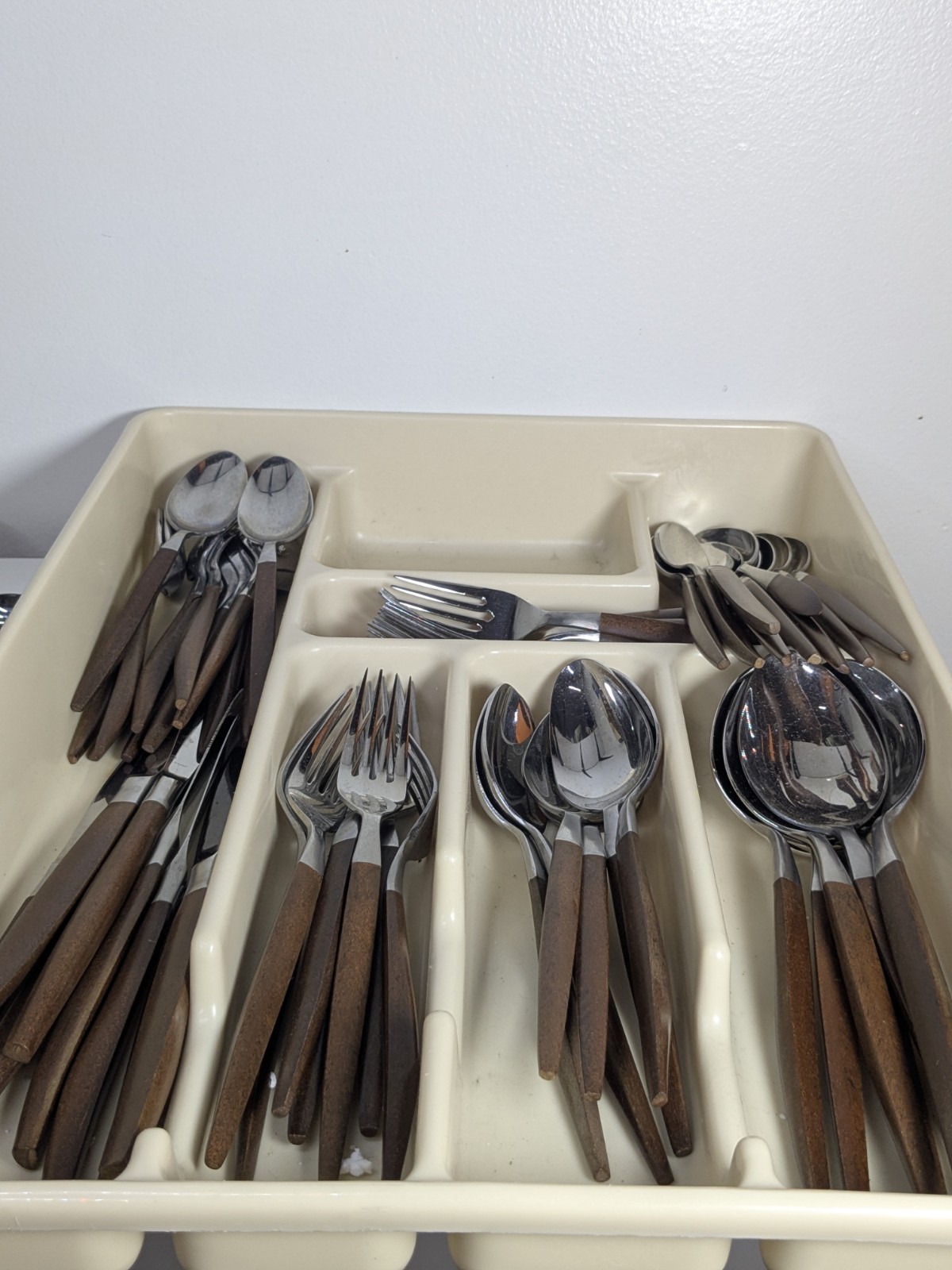 Vintage EKCO Eterna 62 Pc Flatware Set Brown Handles MCM Stainless Japan