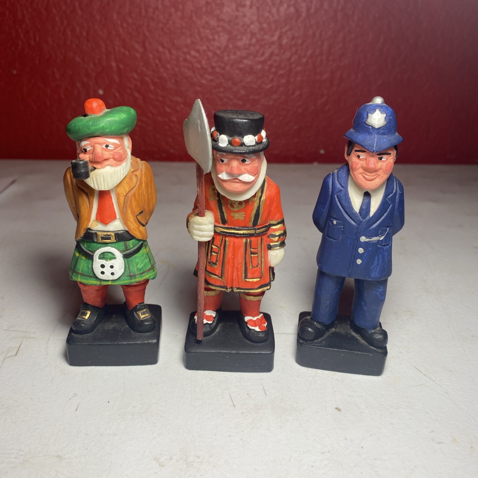 Bounty Arts Figurines Lot 3 British Characters Bobby Beefeater Scot 