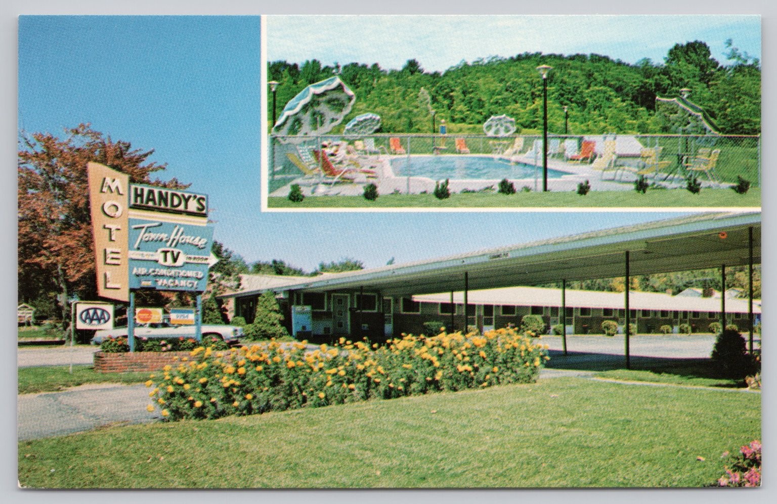 Vintage Handy\'s Town House Motel Postcard So. Burlington Vermont Pool