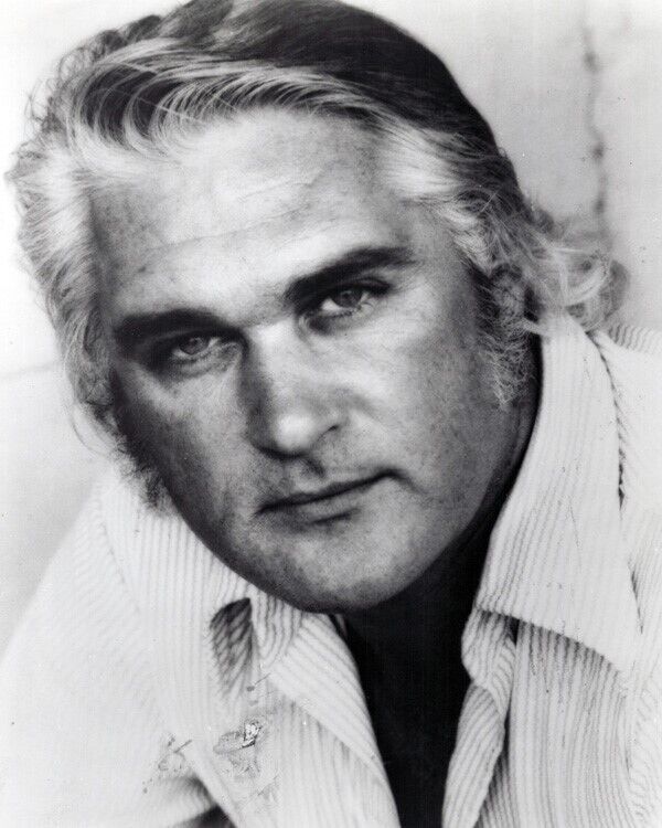 Charlie Rich Behind Close Doors 1970\'s country superstar 8x10 inch photo