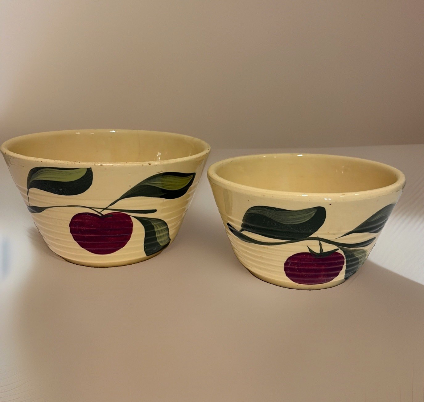 Vintage Watt Three Leaf Apple Nesting Nappy Bowls Size 7 and 8 Ribbed 1950s HTF
