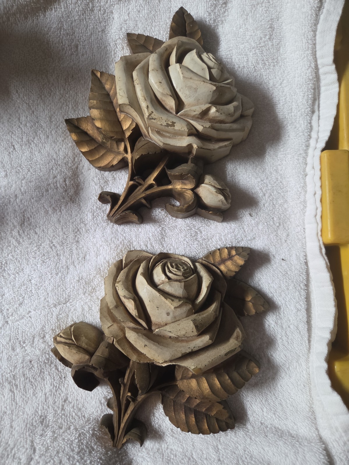 MCM '74 Homco Roses Hollywood Regency Wall Pocket Gold Cream Vintage 2 Pc. 6.5x
