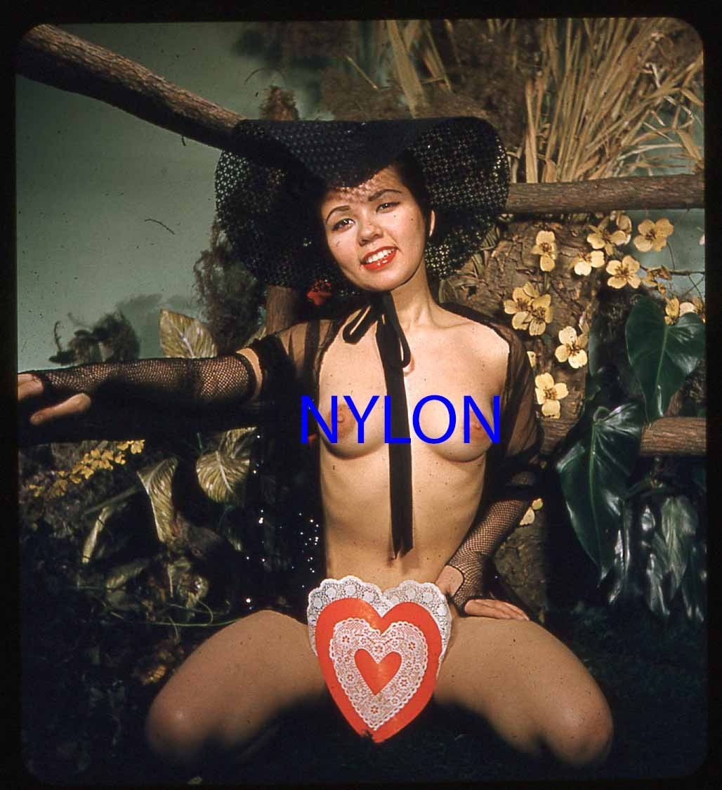 RARE VINTAGE 1950s 3-D STEREO KODACHROME COLOR SLIDE OF A NUDE MODEL