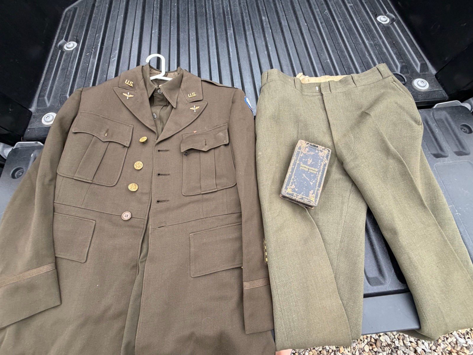 Original WW2 US Army Air Force 9th Air Force Officer Uniform Set Insignia