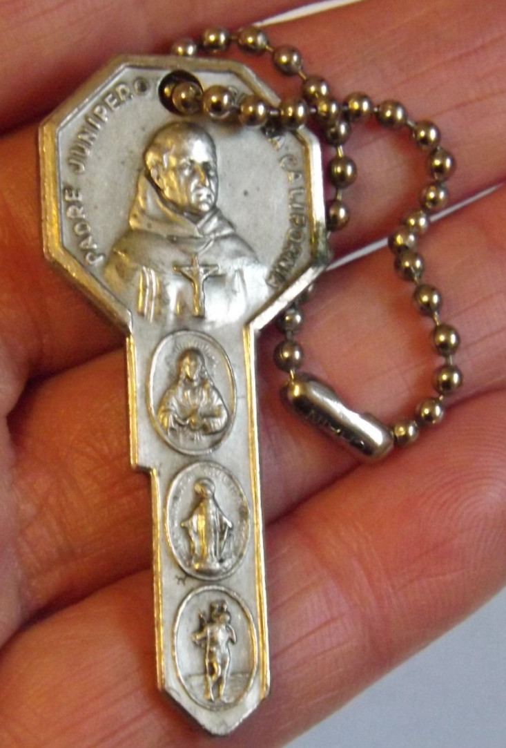 Padre Juniper Serra California Mt Carmel Mission 1770 scapular key chain medal