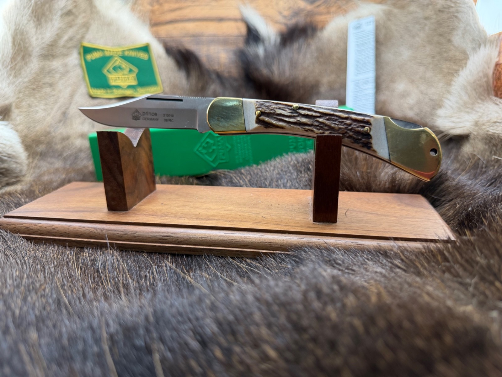 2008 Vintage 910 Puma Prince Knife & Genuine Stag  Handles Mint In G /Y Box A1