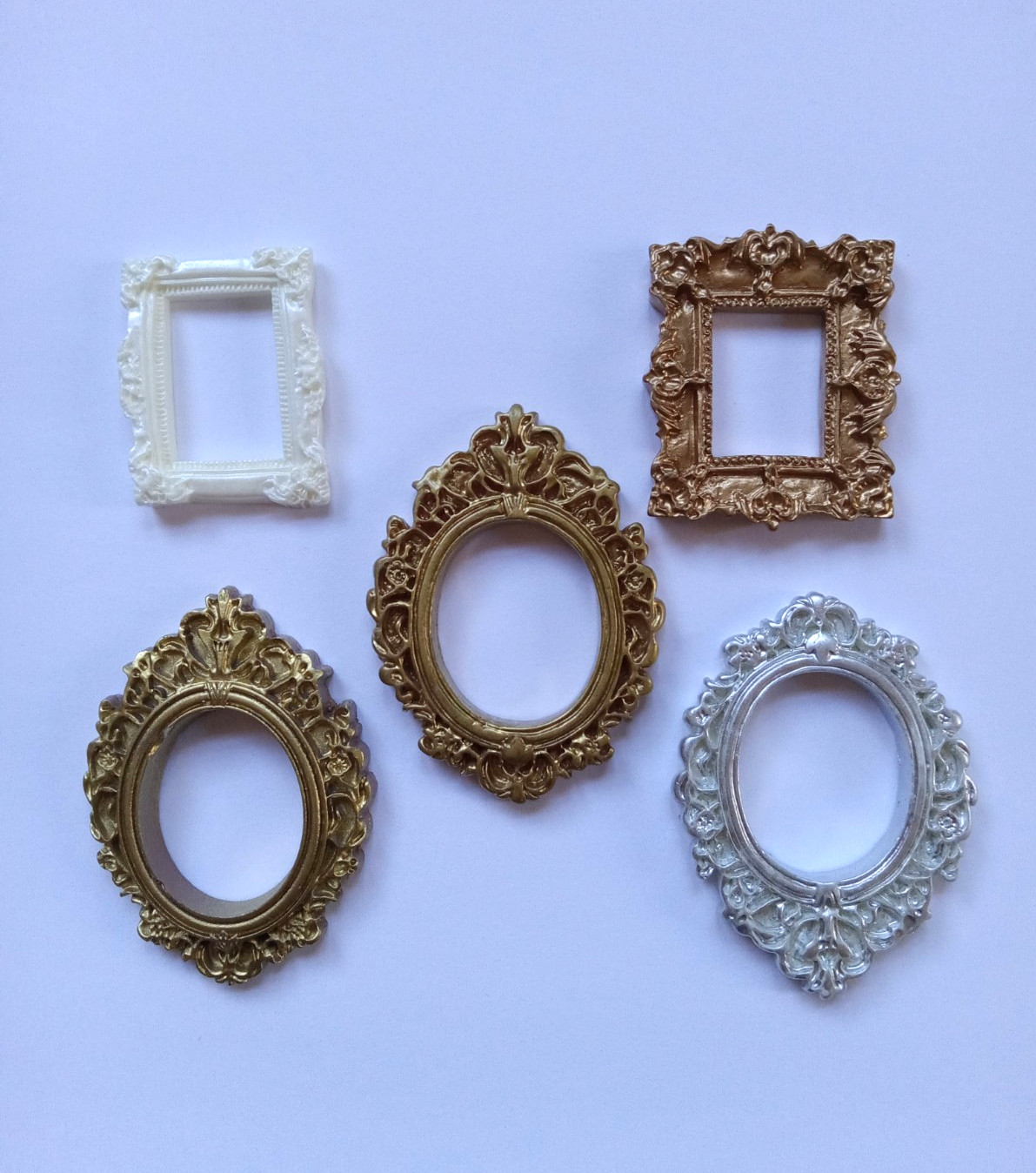 5 Pcs Miniature Picture Frames Vintage Dollhouse Photo Frames with Ornate Golden
