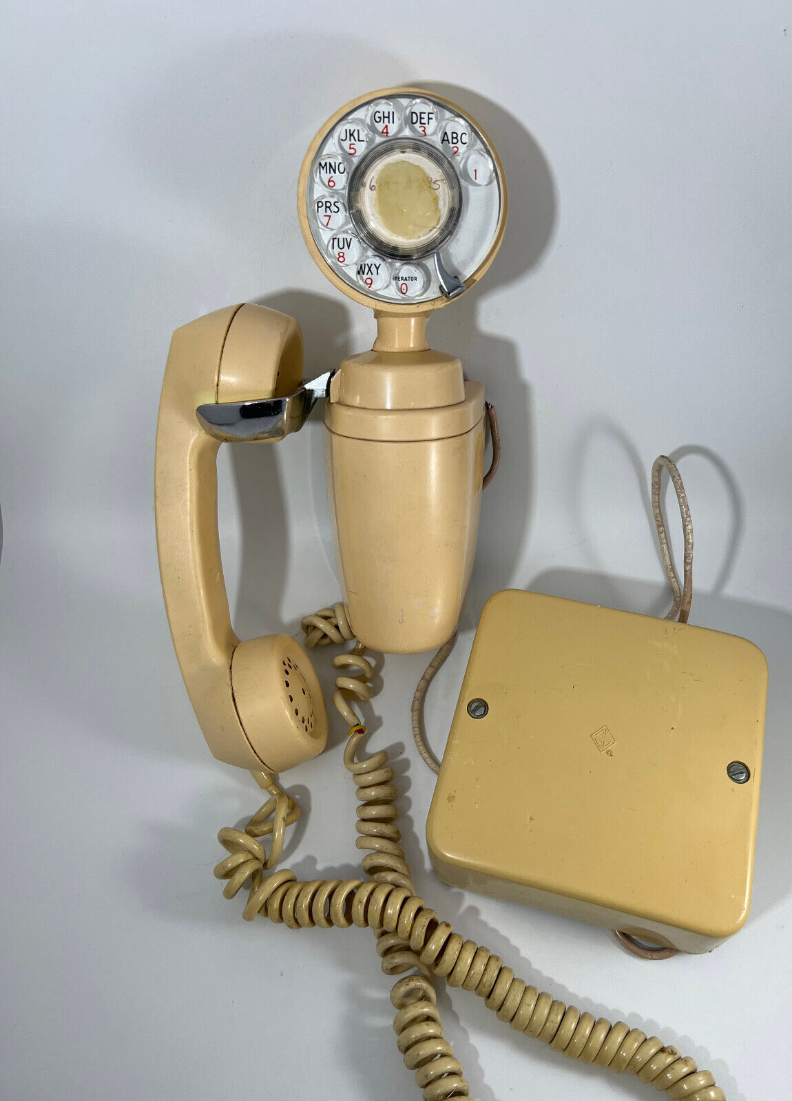 Vintage AE Co. Spacemaker Rotary Retro Beige Tan Telephone Side Hang Wall Mount