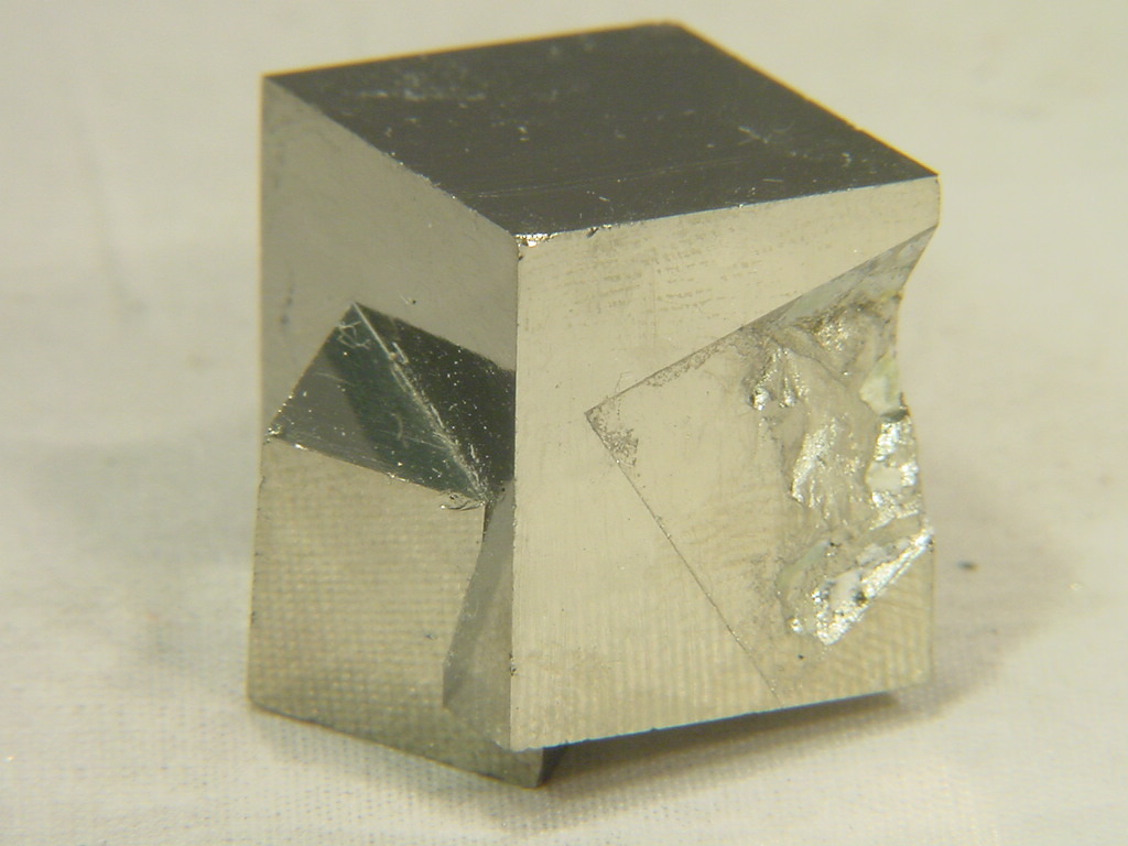 BUTW High Grade Natural 21 mm Spainish Iron Pyrite Cubes Lapidary Specimen 5852E
