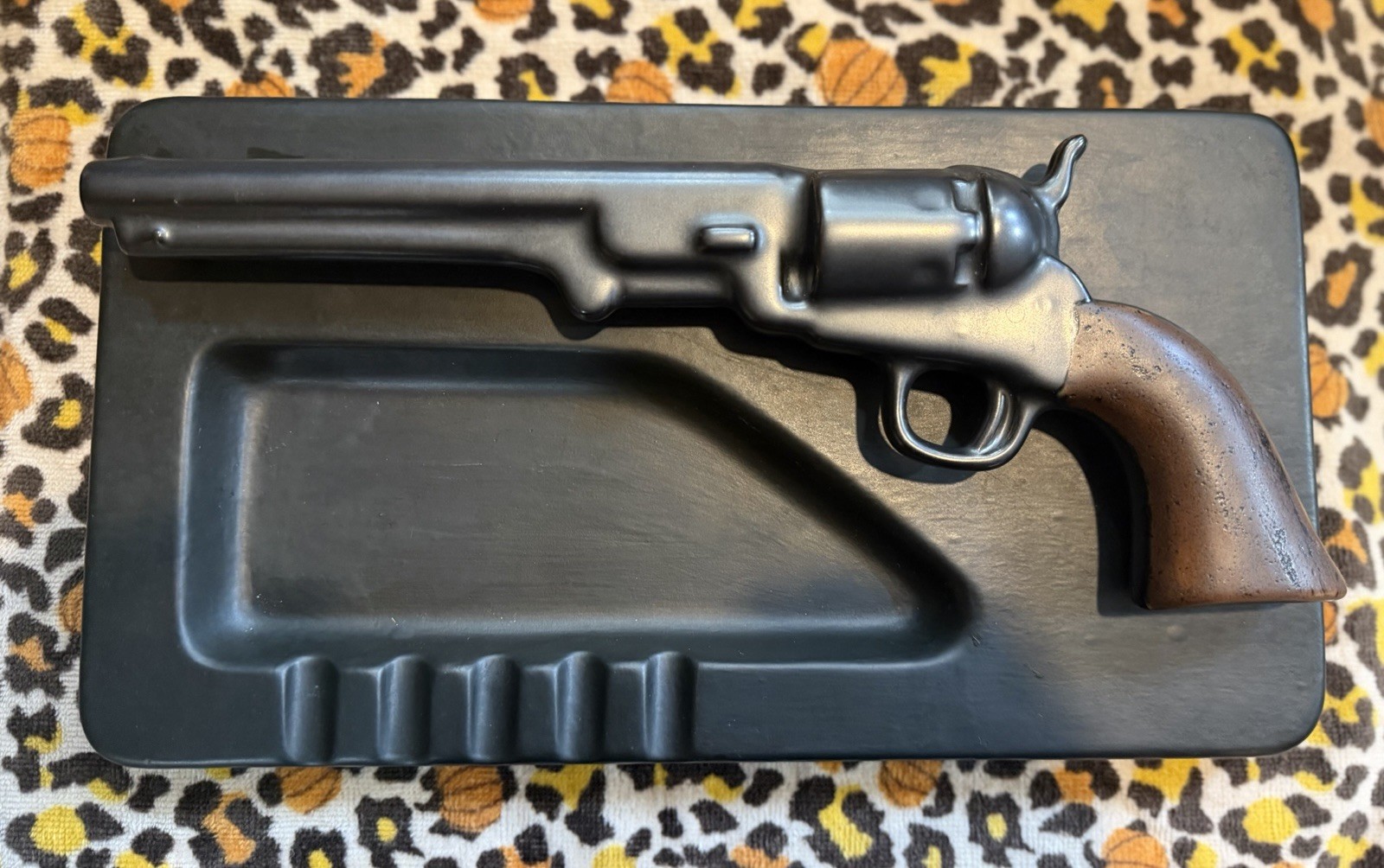 💥 RARE Vintage Holland Mold Black Ceramic Colt Revolver Pistol Gun Ashtray MCM