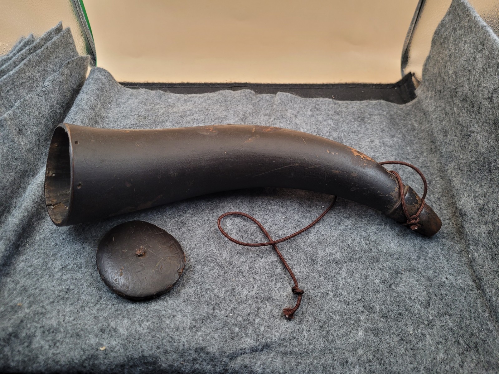 Antique Powder Horn 18th or 19th century fair condition Great untouched Petina.
