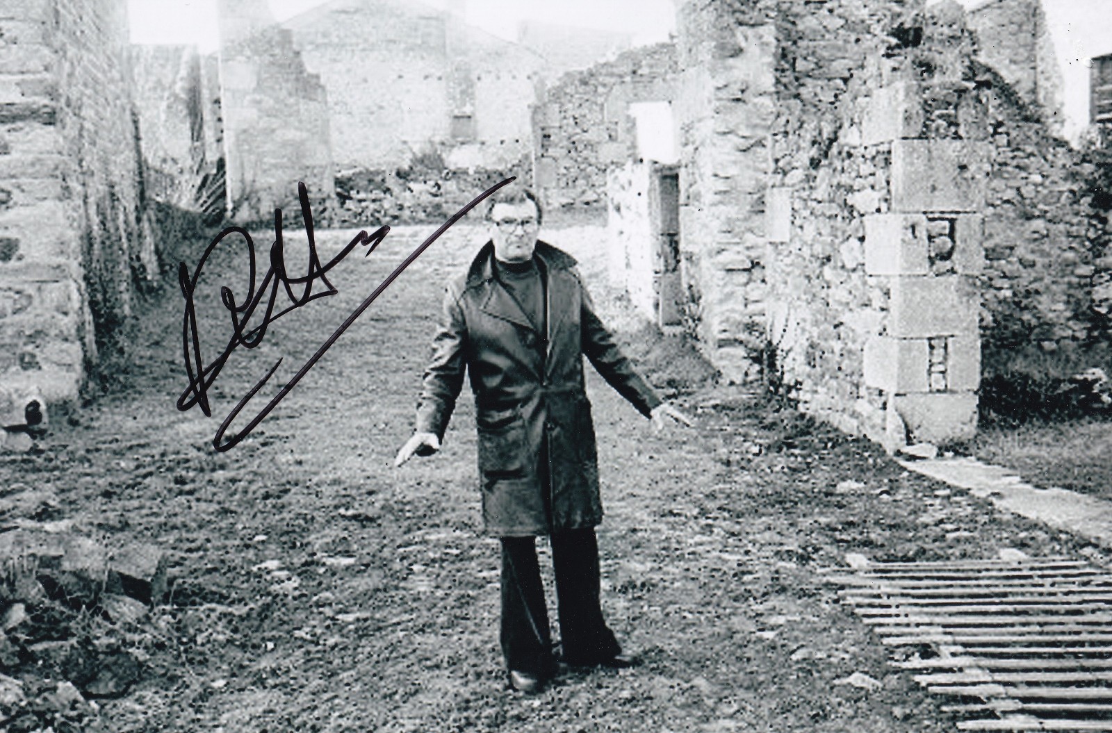 Robert Hebras Signed Autograph 4x6 Photo Oradour-sur-Glane Massacre Survivor