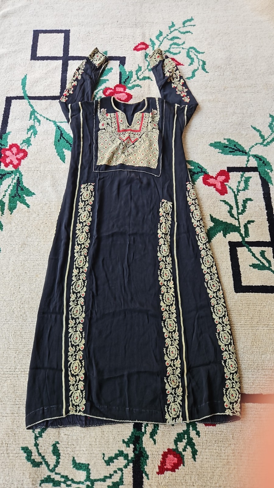 PALESTINIAN PALESTINE DRESS  EMBROIDERY ANTIQUE TRADITIONAL ARAB FABRICE