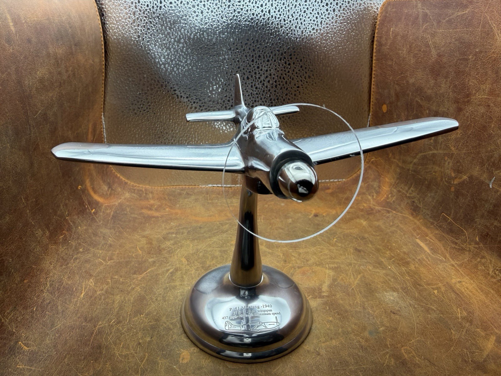 Authentic Models AP098 P-51 Mustang WWII Aluminum Desk Model - Great Condition