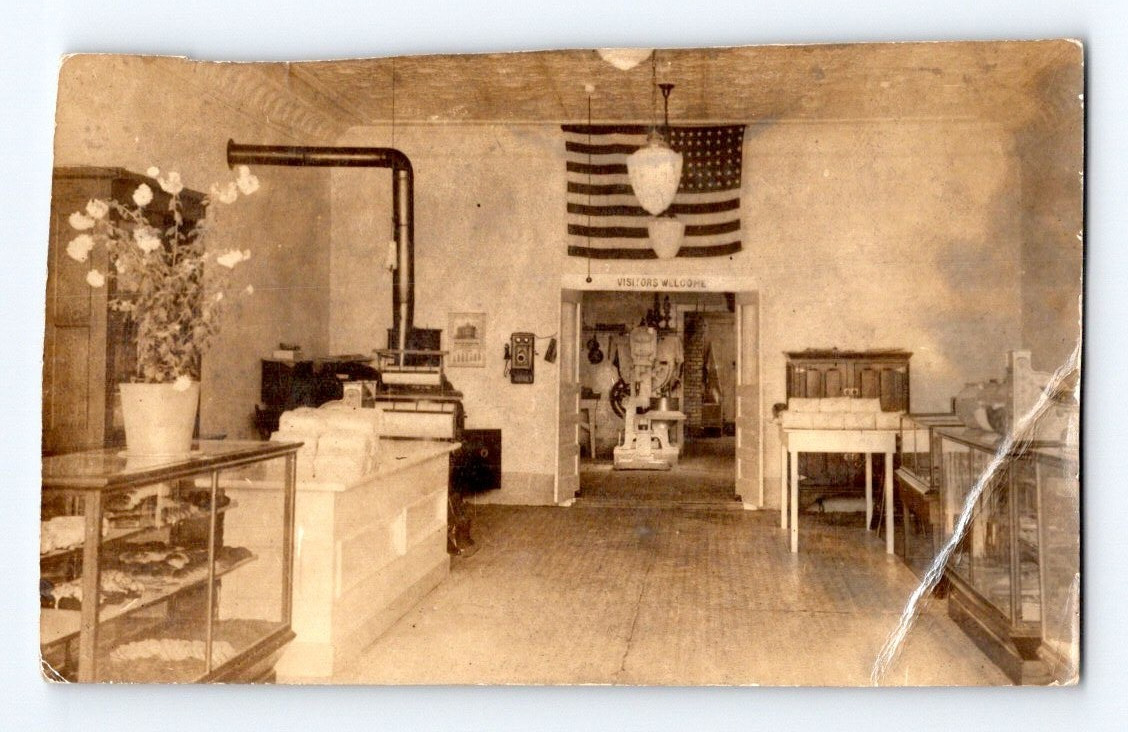 RPPC 1922. INTERIOR OF STORE. KANSAS CITY, KANS. POSTCARD A1