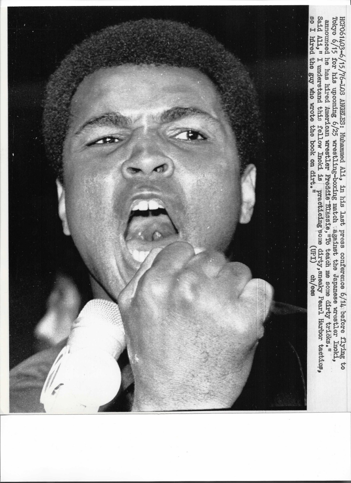 Muhammad Ali Vintage 1976 8x10 UPI press photo Inoki 