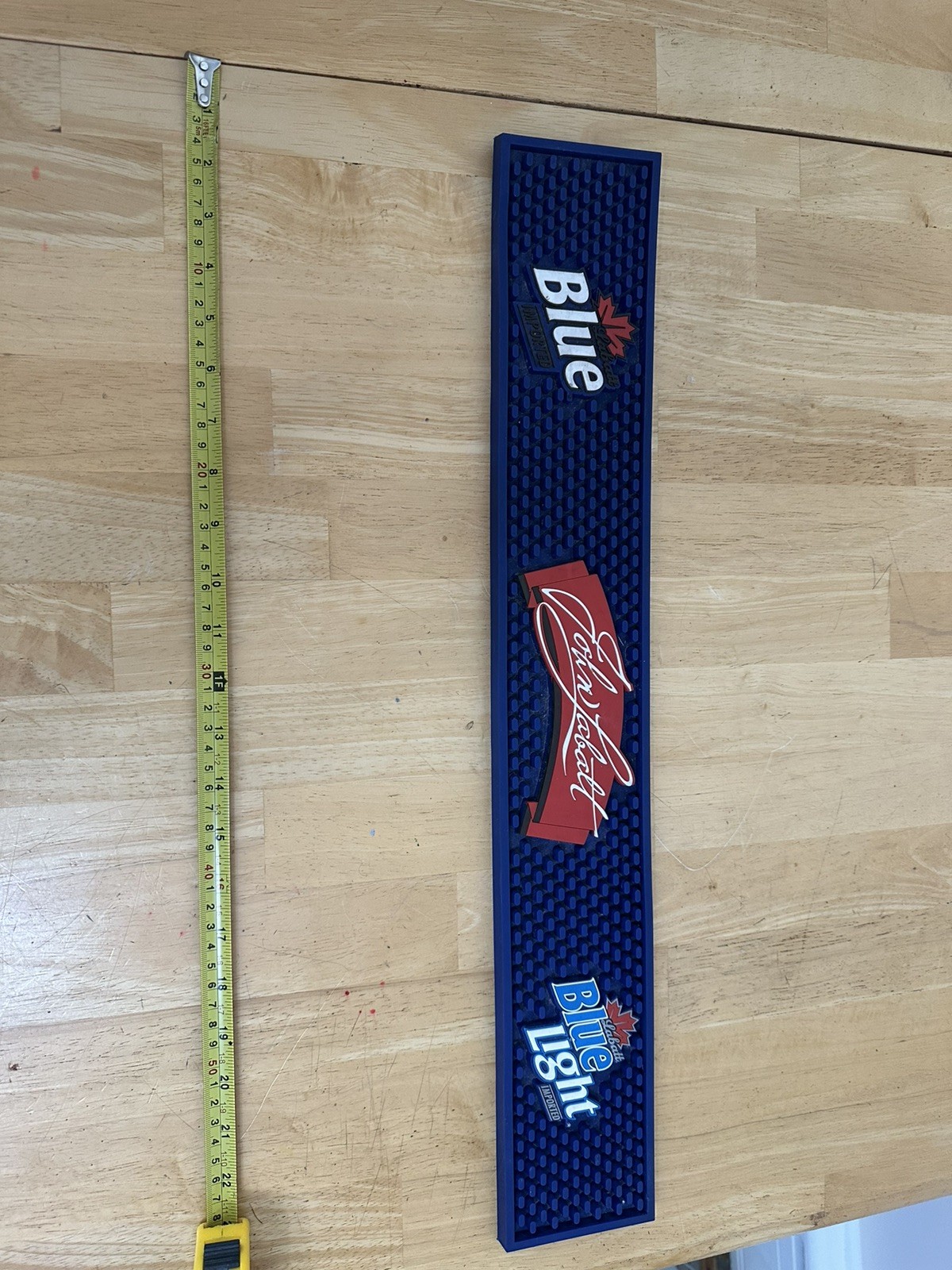 LABATT BLUE BEER PILSENER LOGO RUBBER BAR SPILL POUR MAT TAP DRAIN RUNNER