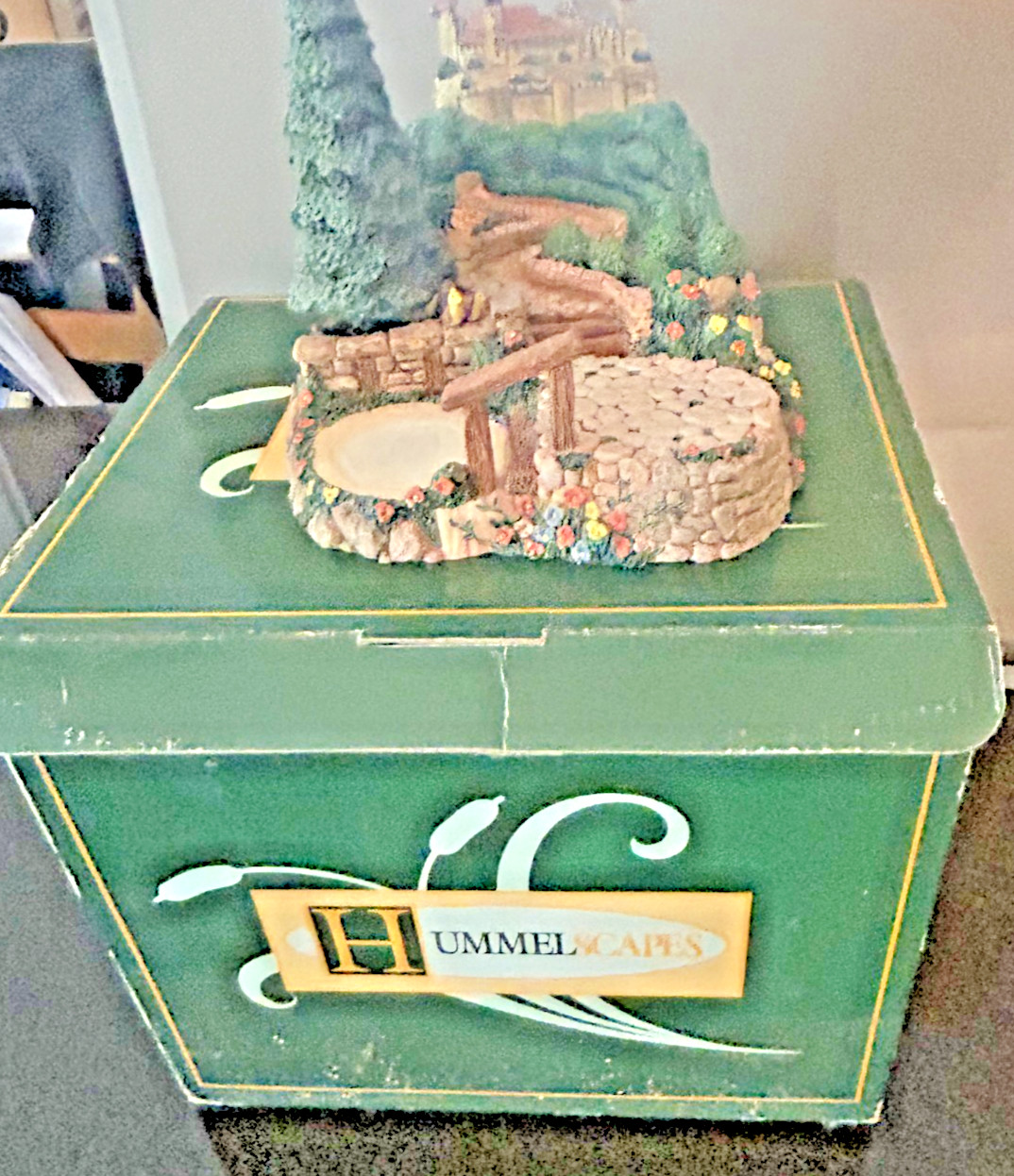 Goebel Hummelscapes Castle On A Hill 1996 #936-D Mini Display Scene w Box