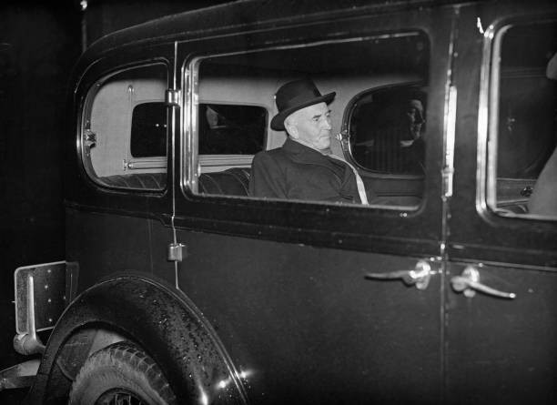 Sir John Simon 1873 1954 leaving 10 Downing Street following a mee- Old Photo