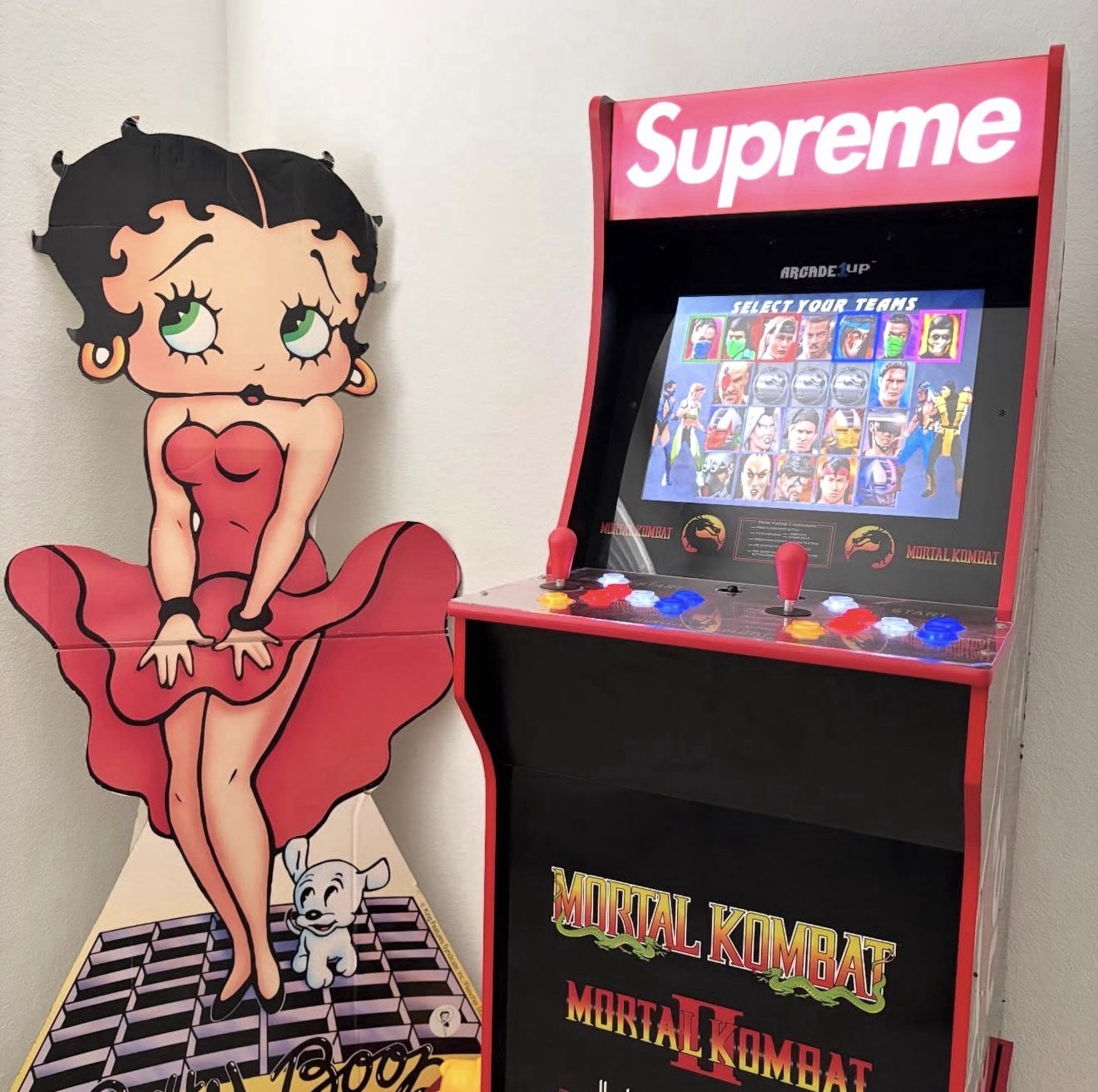Supreme x Mortal Kombat Arcade Machine