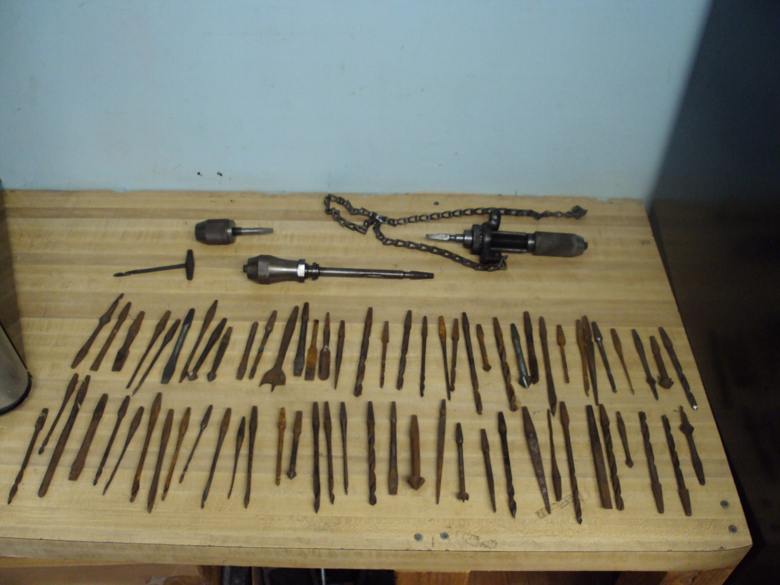 LOT OF BRACE BIT TOOLS GOODELL PRATT CHAIN DRILL BITS MORE  BIN 481