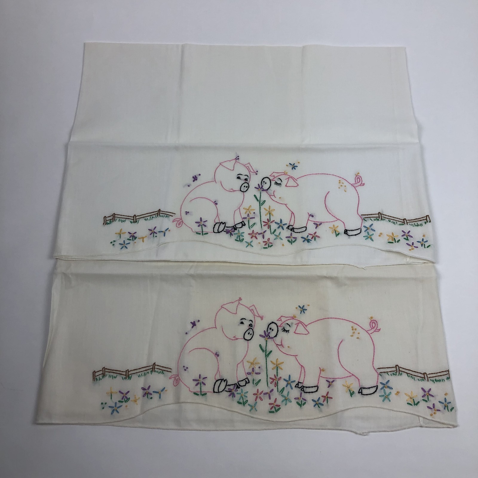 X2 VTG Handstitched Pillowcases Pink Pigs Flowers Farm Barnyard Piglets Fence