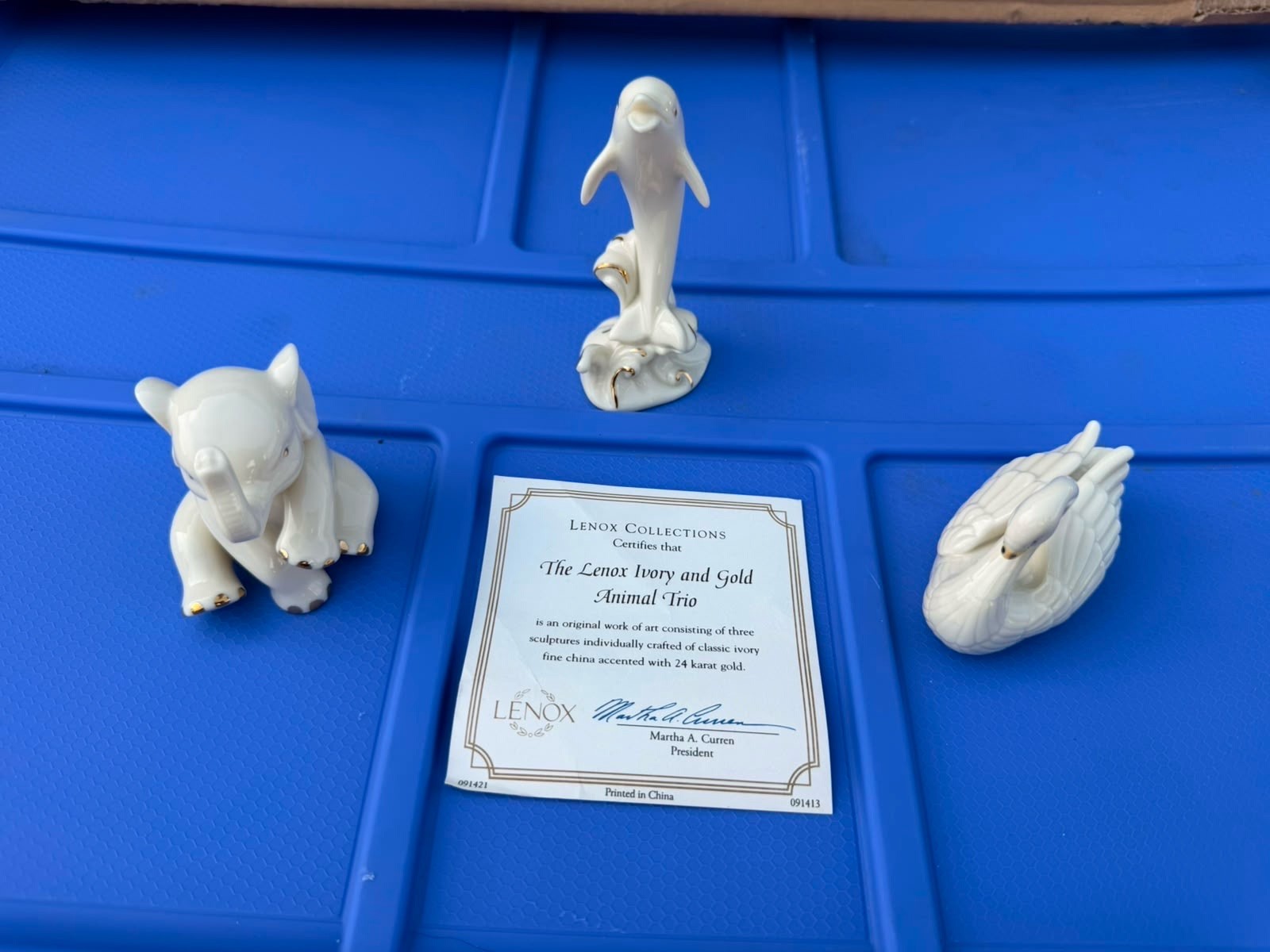 Lenox Ivory & Gold Animal Trio Elephant Swan Dolphin 24K Gold w/ Certificate