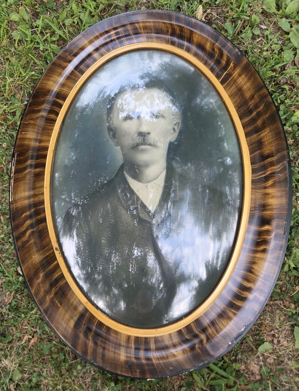 Antique Tiger Wood Frame Bubble Glass Young Man Photo Picture Frame VTG