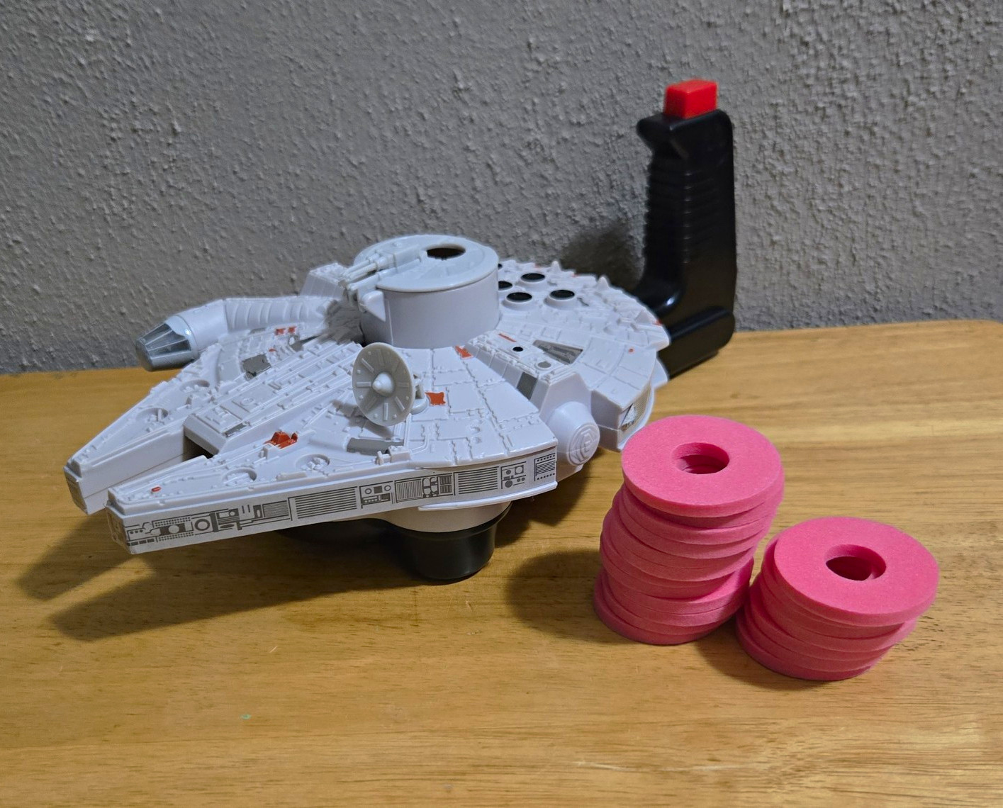 Vintage 1996 Star Wars Millennium Falcon Blaster Space Shooter - Working