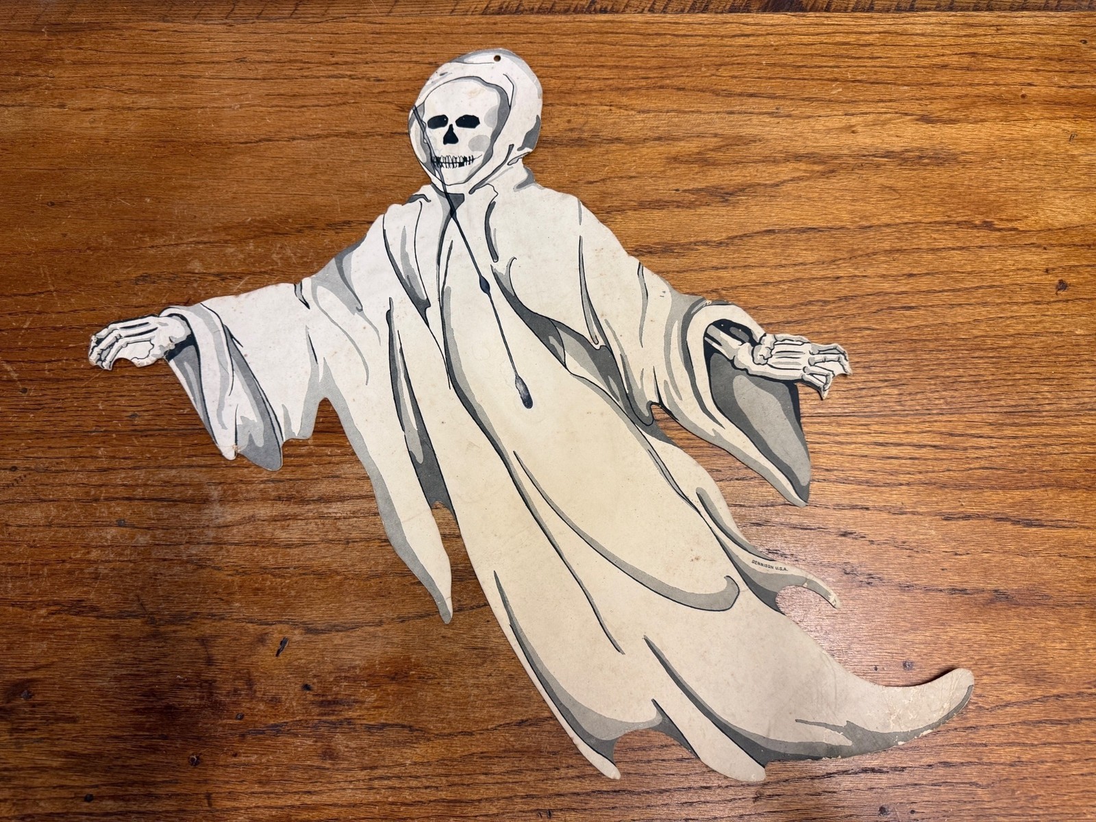 Scarce 1929 Vintage Dennison Halloween Floating Spectre Floating Ghost Diecut